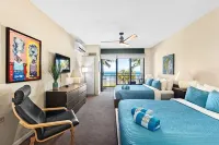Inside The Wyndham Resort Casino & Spa/ Across From Rain Forest / New  & Updated