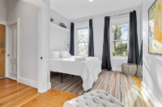 Historic Somerville Cambridge 1 Bed, Inman Square