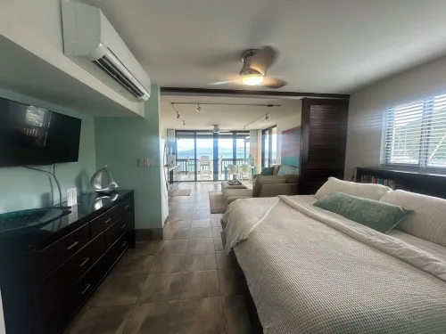 Corner Suite "Glass House on the Sea" Modern Luxury on Sapphire Beach