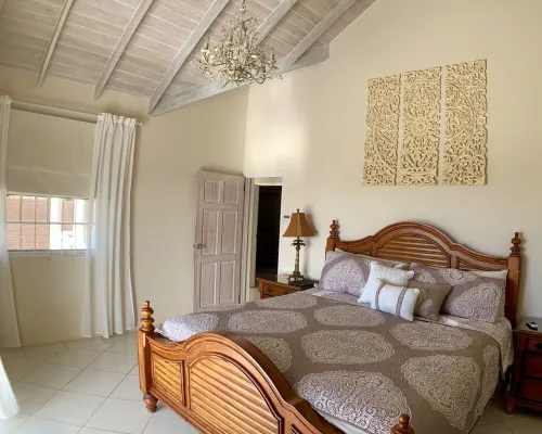 Luxury Villa St James,  4 bed 4 bath , Private Pool, fantastic sea views Hotels in Mount Standfast