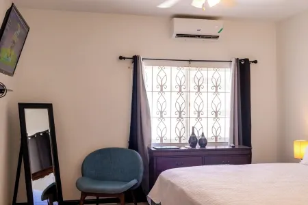 PINES VACATION RENTALS- EXCELLENT LOCATION, MINUTES FROM EVERYTHING.