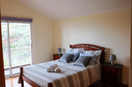 Casa Simão Holidays at Calheta