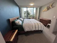 Beachside Bliss just a sand castle from everything, 2BR, 2BA Apartment, sleeps 6 Hotels in Cronulla