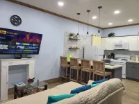 Cozy one bedroom studio Hotels near Scilly Cay
