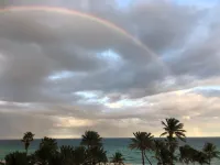 海濱之悅：豪華兩卧兩衛公寓 - 您的海岸靜居