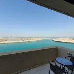 Sunshine Lagoon View Large Balcony - 5m from beach!