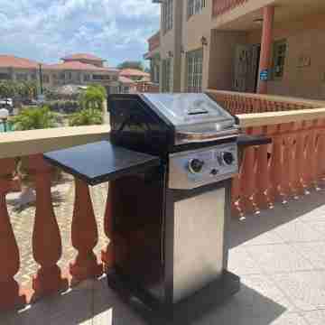 Sea Turtle Condo 2 Bdr-2 Bth in Palm Beach Area, walking distance to the beach. Others