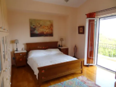 Pepy's Villa - Private & luxurious, with Swimming pool, near several beaches