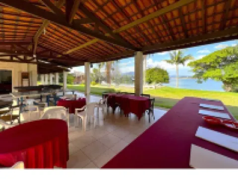 Christmas Package Available: Country House by the Reservoir.