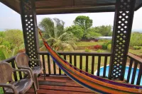 Beautiful Home with Mountain Views and Pool