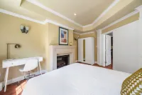 Luxury Italian-Style House – Private Room with Separate Entrance/1 Bath/1 Dining