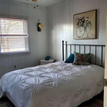 Drake's CottageProperty Sleeps 8 Max