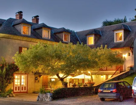 Logis l'Auberge Basque Отели в г. Режомон