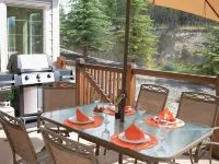 Spacious Invermere 3bd2.5ba Townhome Nestled in the Purcell Mountains! Hotels in Invermere