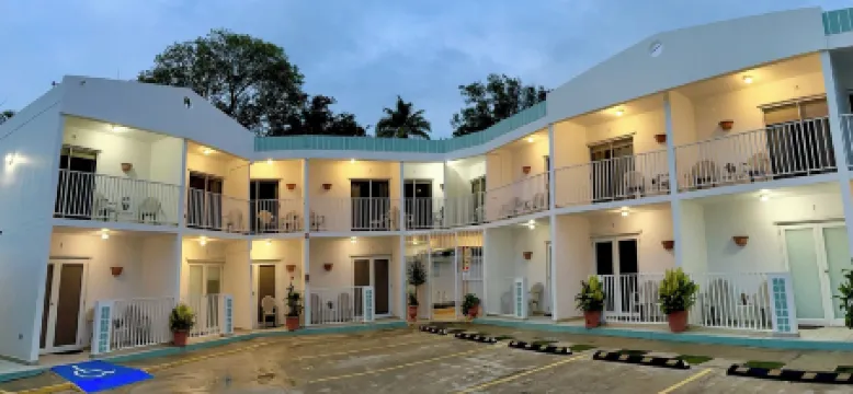 Nautilus by la Jamaca Hotels-Downtown la Parguera