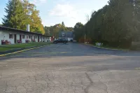 The Village Motel - parking