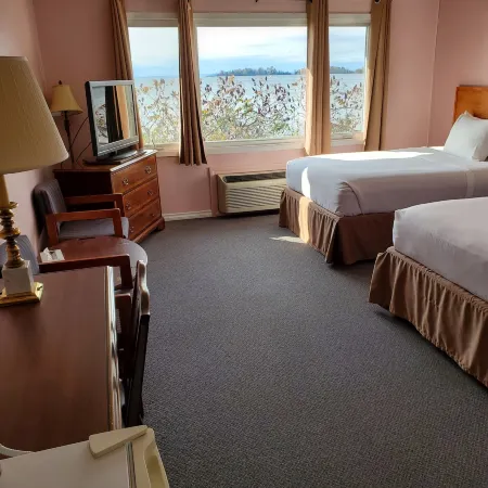 Carolyn Beach Inn