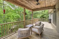 Pond on-Site! Dog-Friendly Blue Ridge Mtn Retreat - parking