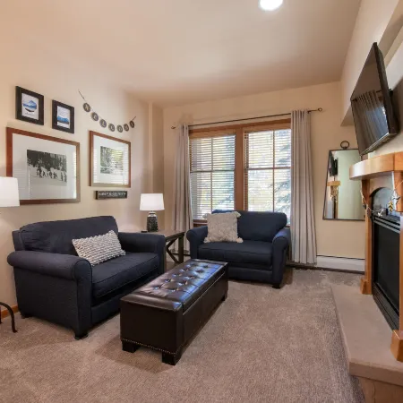 First Floor Riverside Condo Close to Slopes - Zephyr Mountain Lodge Premium-Rated 2108