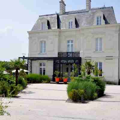 Hôtel Les 3 Lieux - La nuit, La Table, Le Bistrot Hotel Exterior