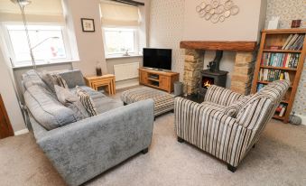 9 Tower Street - Housity