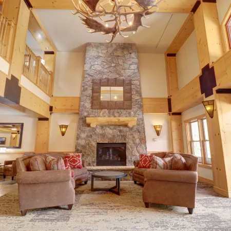 Spacious Copper Springs Condo Surrounded by Beautiful Views - CS431 by Redawning