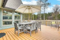 2 Mi to Sand Valley: Family Getaway w/ Deck! - Wi-Fi