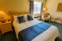 Glenghorm Beach Resort Hotels in Victoria County