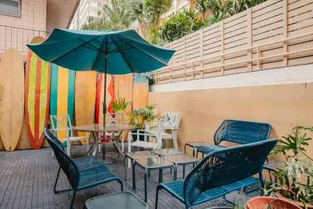 Polynesian Hostel Beach Club