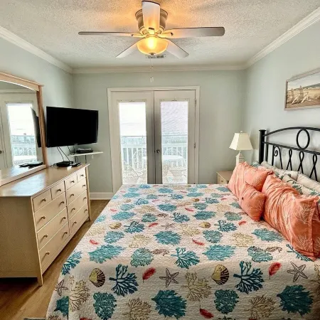 Boston Commons 102 3 Bedroom Condo by Redawning