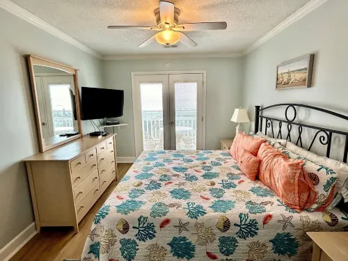 Boston Commons 102 3 Bedroom Condo by Redawning