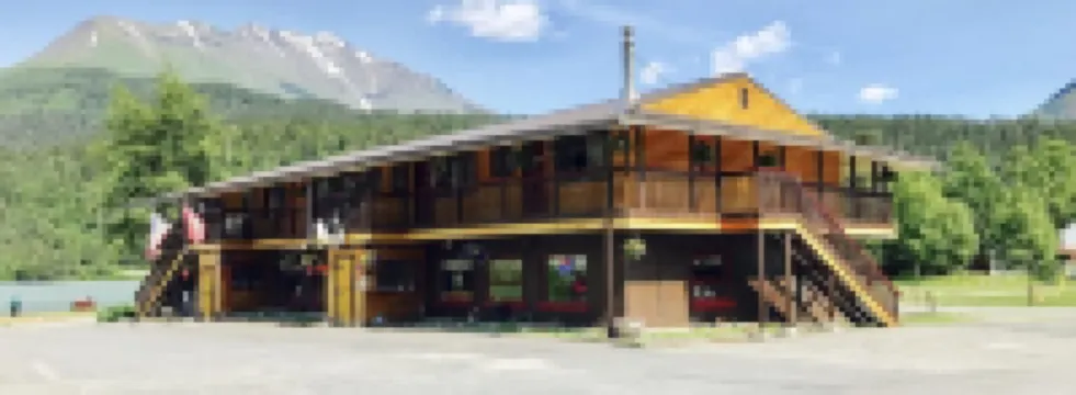 Trail Lake Lodge Hotel a 