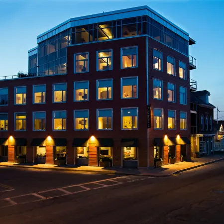 250 Main Hotel