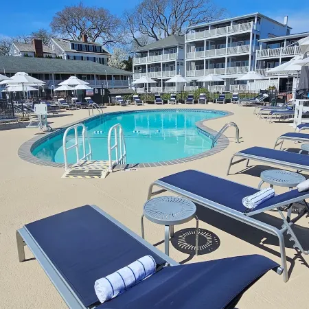 The Harborside Inn