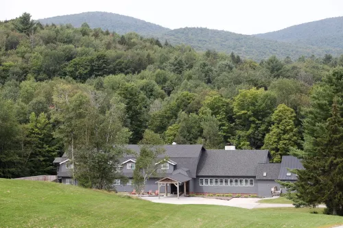 Trailside Inn Hotels in Mendon