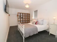 8 Marina View - Beach
