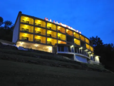 Hillside Inn Hotels in Madison