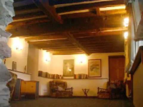 Horseshoe Pass Holiday Lets Hotels in Llangollen