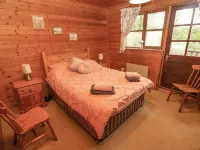Acorn Lodge Hotels in Meidrim