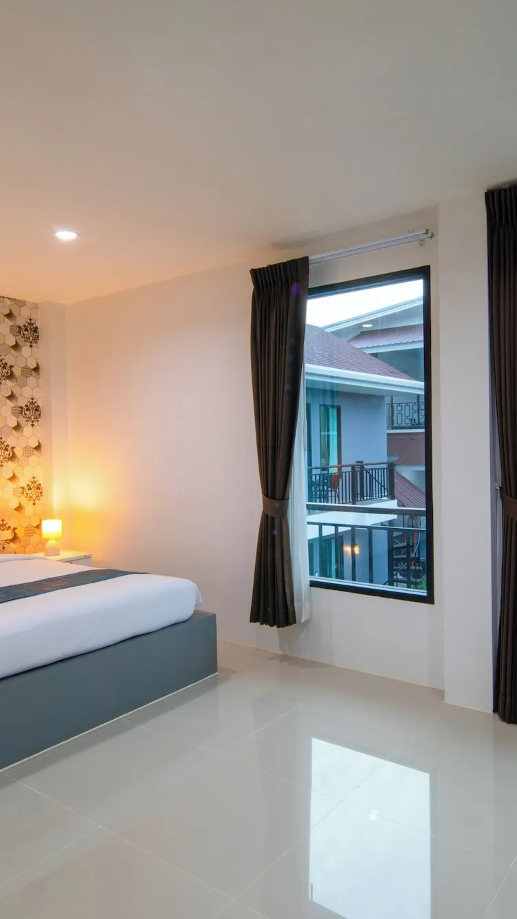 ห้องดีลักซ์เตียงคู่หรือเตียงแฝด พร้อมไมโครเวฟ