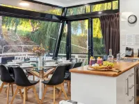 Renmark River Villas and Boats & Bedzzz Hotels in Renmark