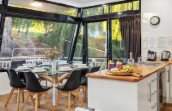 Renmark River Villas and Boats & Bedzzz