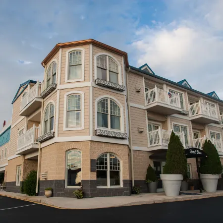 Hotel Blue