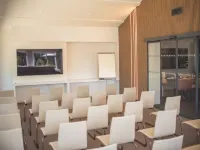 Hotel du Parc Euromédecine by Akena Hotels near CIRAD