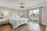 Sandpeddler Inn and Suites - Rooftop Pools