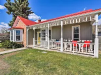 Chic Downtown Home w/ Grill, Steps to Main Street! Ξενοδοχεία στην πόλη Buena Vista
