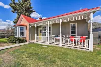 Chic Downtown Home w/ Grill, Steps to Main Street!