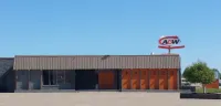 Side Trax Inn
