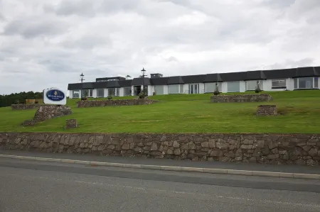 Waterfront Hotel Dungloe Отели в г. Dunglow
