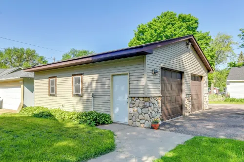 Dog-Friendly Watertown Vacation Rental w/ Deck - parking
